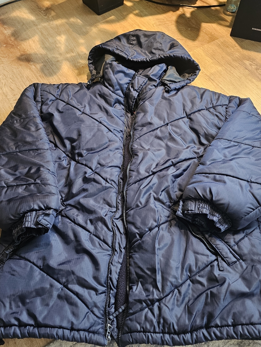Classic Navy Men's Hooded Puffer Jacket